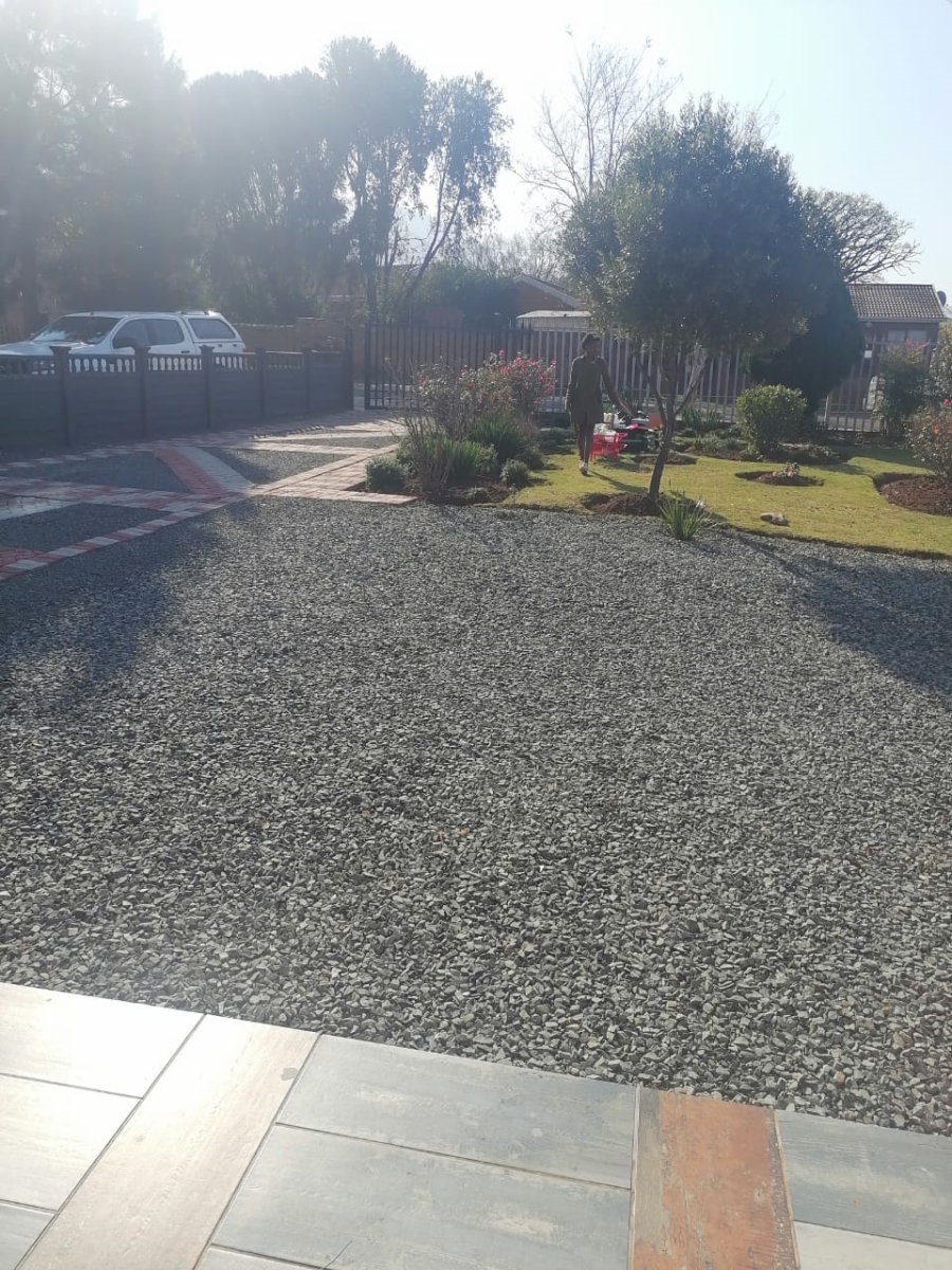 To Let 3 Bedroom Property for Rent in Madeira Park Eastern Cape